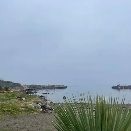 Sommerhytte Naer Nevlunghavn لارفيك